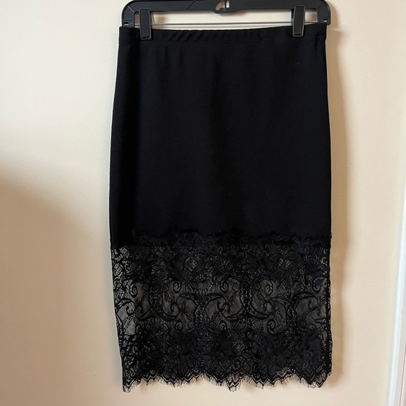 The Vintage Shop Dresses & Skirts - The Vintage Shop Womens Black Lace Hem Midi Skirt Size Large Stretch Waist